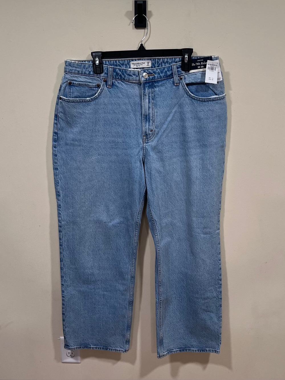 NWT Abercrombie & Fitch The '90s Relaxed Jeans in a high-rise style size16 short - Picture 8 of 10